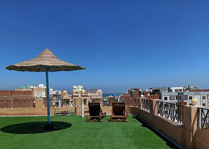 Moon - With Swimming Pool And Bbq Terrace In Center Hrg *