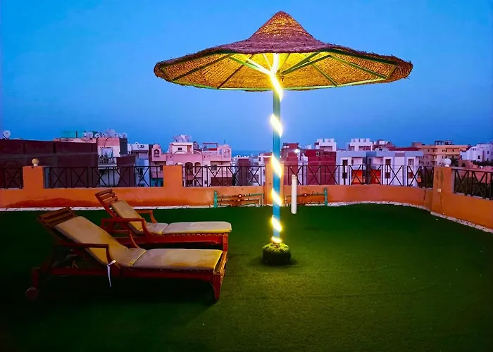 Appartamento Moon - With Swimming Pool And Bbq Terrace In Center Hrg *